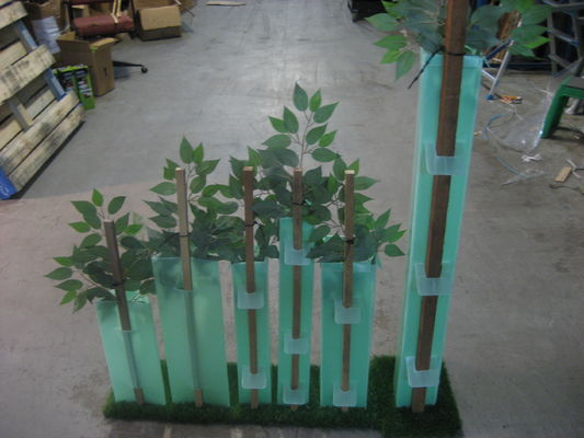 Protectores plásticos del árbol de Bunnings 5m m Coroplast de los guardias del árbol de Corflute del triángulo