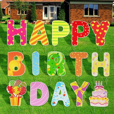 Muestras acanaladas cortadas con tintas coloridas de la yarda del cumpleaños de las letras 5m m de Coroplast