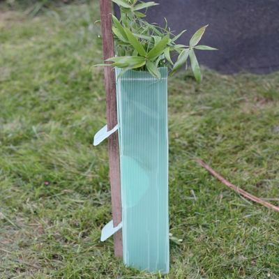 2m m 3m m acanalaron protectores plásticos ULTRAVIOLETA antis del tronco de árbol de los guardias plásticos del árbol
