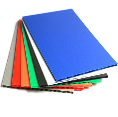 Tablero plástico 4m m acanalado azul de la hoja 3m m de Corflute para las muestras