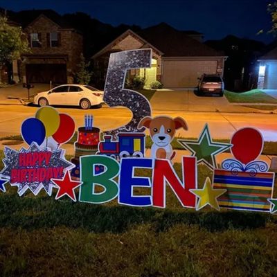 Celebra de forma única y memorable con letreros de jardín PP personalizados para cada ocasión