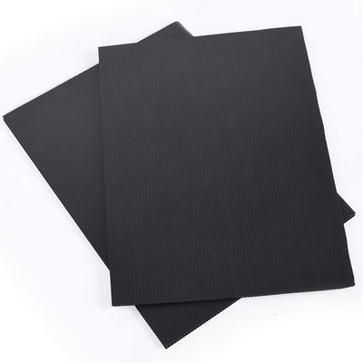 Lámina de Corflute Impermeable Resistente a los Rayos UV Lámina de Plástico Corrugado de PP Ideal para Exteriores Proporcionando Protección Contra Daños Ambientales