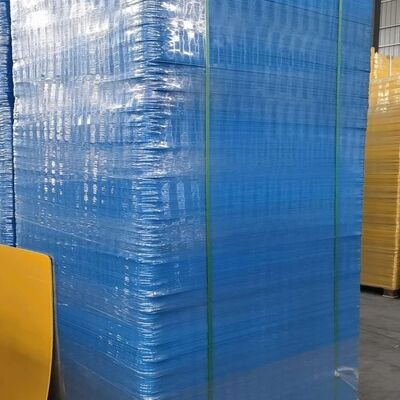Las almohadillas de capas de plástico de PP están hechas de material de PP duradero para la protección de apilamiento, con espesor personalizable y GSM para satisfacer diferentes necesidades.